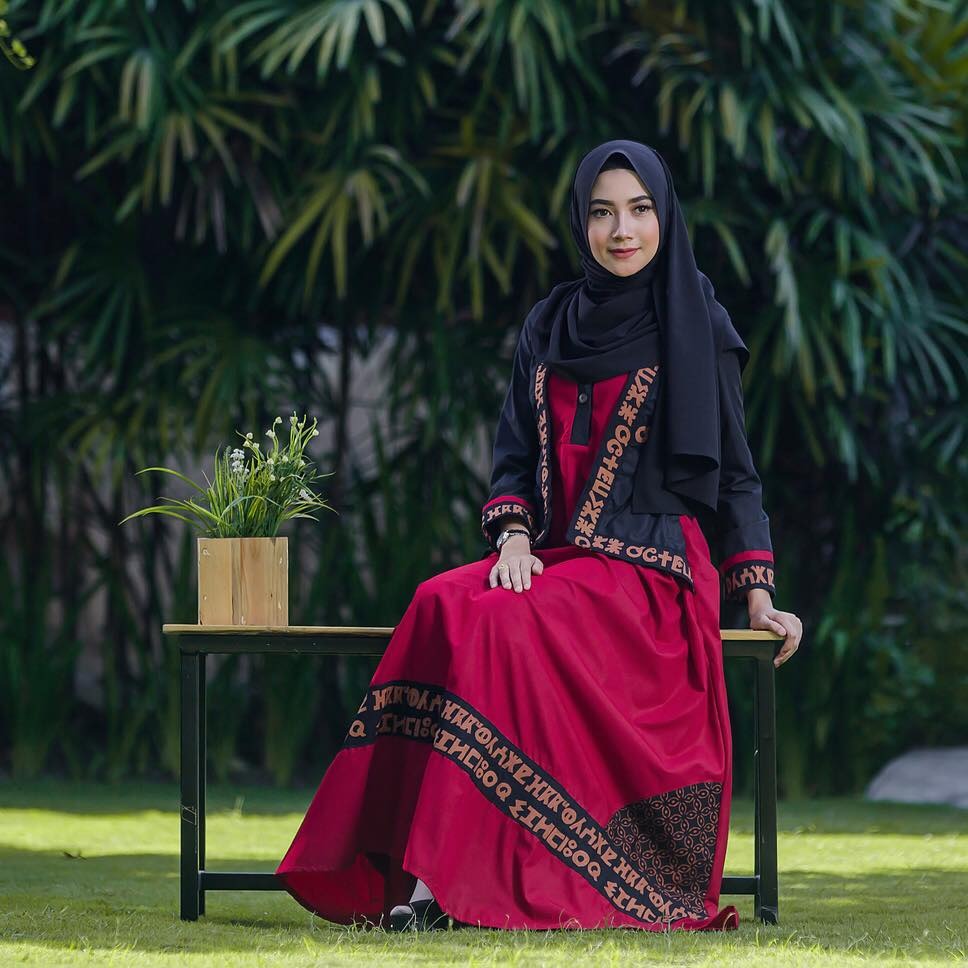  Baju Muslim Dengan Motif Cantik Kopidanberita